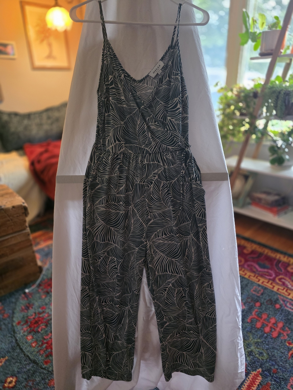 Gilli Turquoise & White Leaf-Print  Jumpsuit Size S